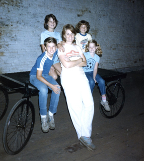 momkids_gurney momkids_gurney