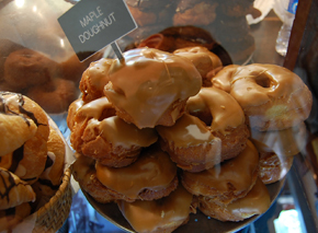 mapledoughnuts mapledoughnuts