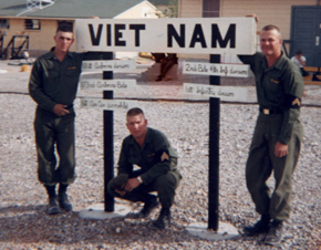 dad_vietnamsign My father, far right.